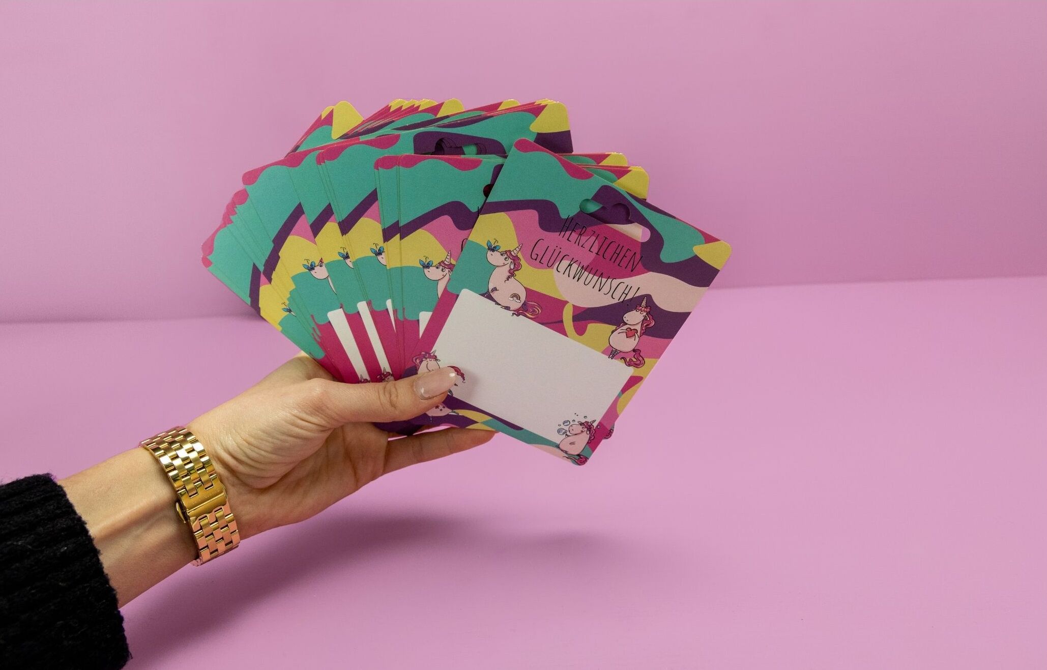 Bunter Gutschein mit Einhörnern